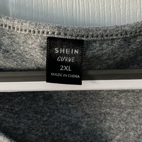 SHEIN top - Picture 2 of 3